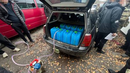 ДБР викрило групу військових з Полтавщини, які систематично крали пальне, призначене для бойових підрозділів ЗСУ