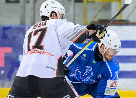 ХК «Кременчук» поступився «Соколу» в напруженому матчі лідерів