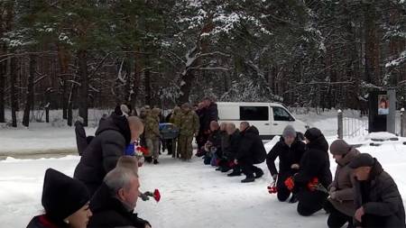 Горішньоплавнівська громада попрощалася із Захисником Сергієм Поляницею