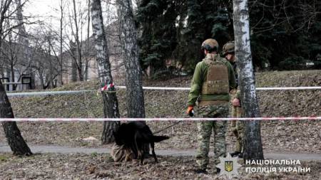 У Лубнах вибухотехніки перевіряли підозрілий рюкзак на площі Слави