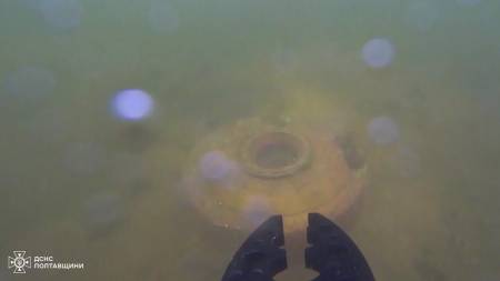 На Кременчуччині сапери знищили протитанкову міну