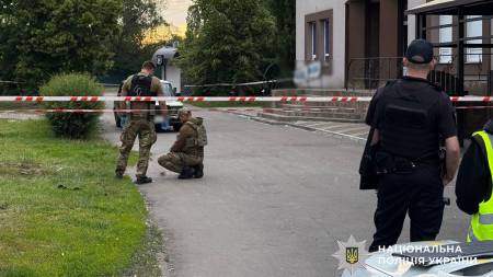 У Горішніх Плавнях біля одного із закладів відпочинку стався вибух – двоє чоловіків травмовано