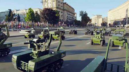 У Києві відбувся перший у світі парад безпілотних систем та військових роботів