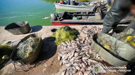 Збитки на понад 2 мільйони гривень: поблизу Світлогірського викрили браконьєрів на промисловому судні
